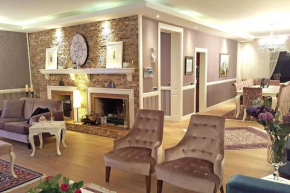 Luxury Flat 260sqm. Shopping/living 3 rooms 2 bath